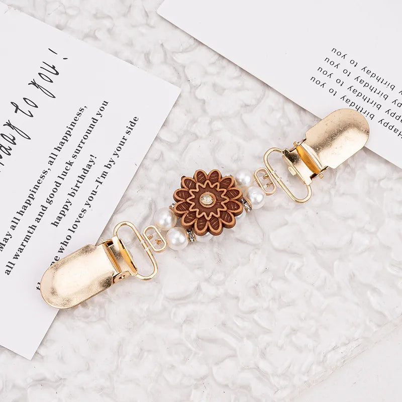 Adjustable Shawl Clip - Retro Brooch