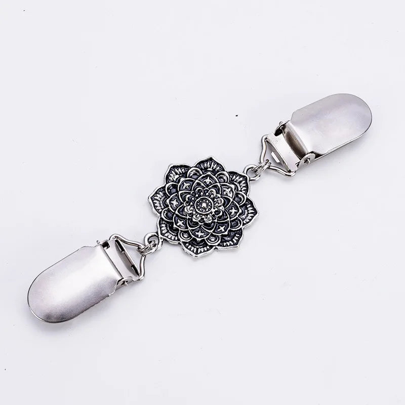 Adjustable Shawl Clip - Retro Brooch